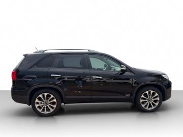 KIA Sorento - 4