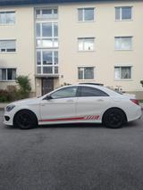 Mercedes-Benz Mercedes CLA 200 AMG-Sportlich mit Panoramadach  - Mercedes-Benz CLA 200 Gebrauchtwagen in München