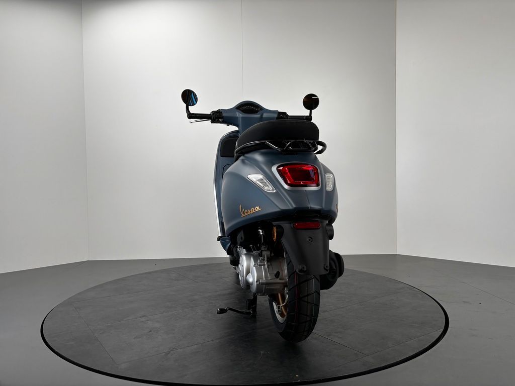 Fahrzeugabbildung Vespa PRIMAVERA 50 Officina 8 *NEUFAHRZEUG*
