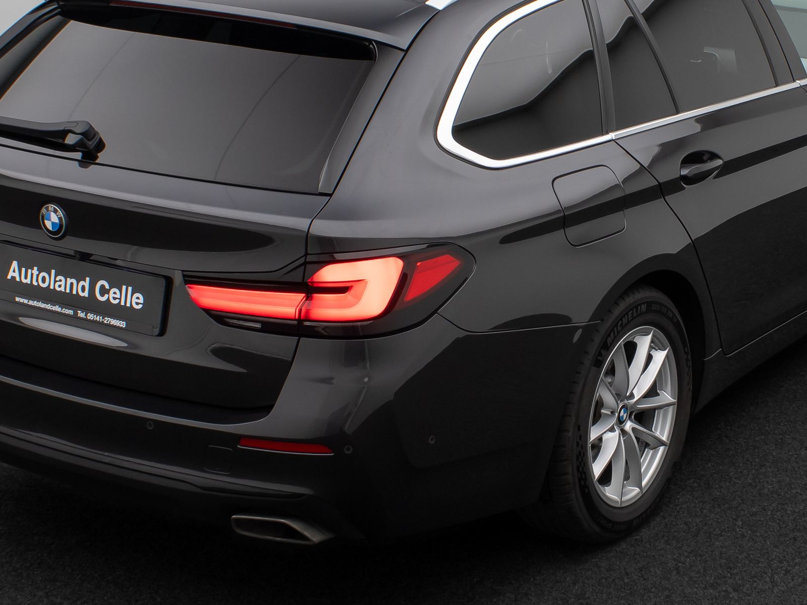 Fahrzeugabbildung BMW 530d xD Kamera Laser HUD DAB 4xKlima AHK Sport