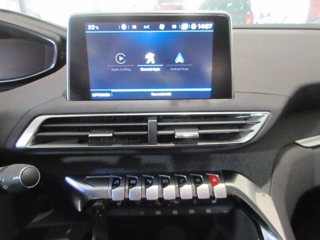 Fahrzeugabbildung Peugeot 5008 Allure 1.5D LED/SHZ/PANO/AHK/LEDER&MASSAGE