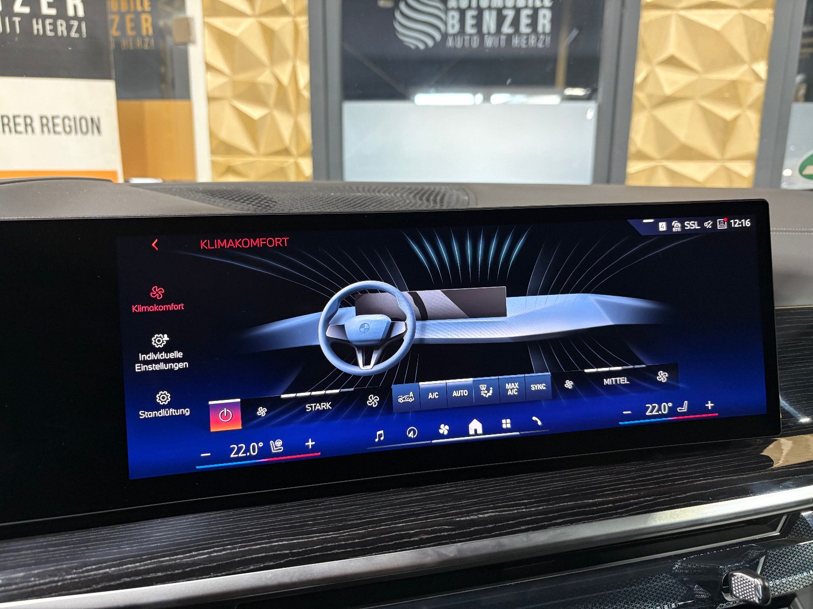 Fahrzeugabbildung BMW X5 30 d xDrive M Sport/HEAD-UP/360°/SOUND/AMBIEN