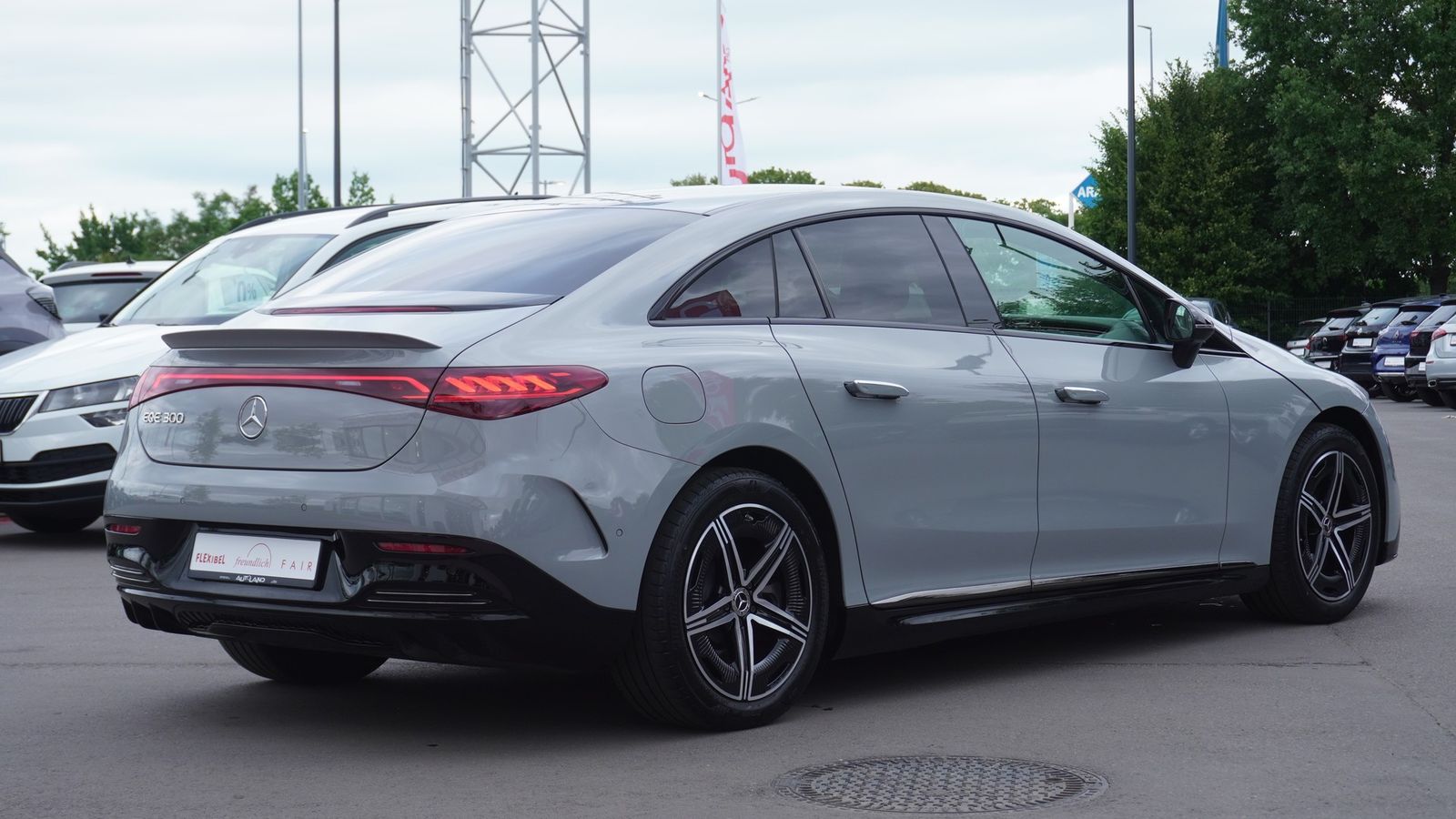 Mercedes-Benz EQE 300 AMG Line Memory Kamera AHK Standheizung foto 6
