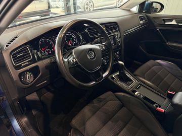 Volkswagen Golf - 4