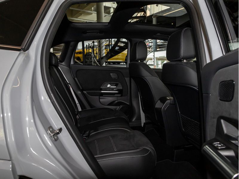 Mercedes-Benz GLA 250 4M AMG-Sport MLB Pano AHK Night Distr 20 foto 10