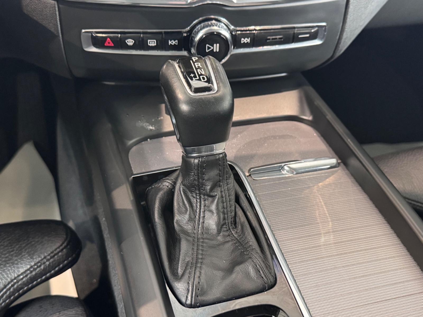 Volvo XC 60 Inscription 2WD*DIGITAL*LED*LEDER*MEMORY*