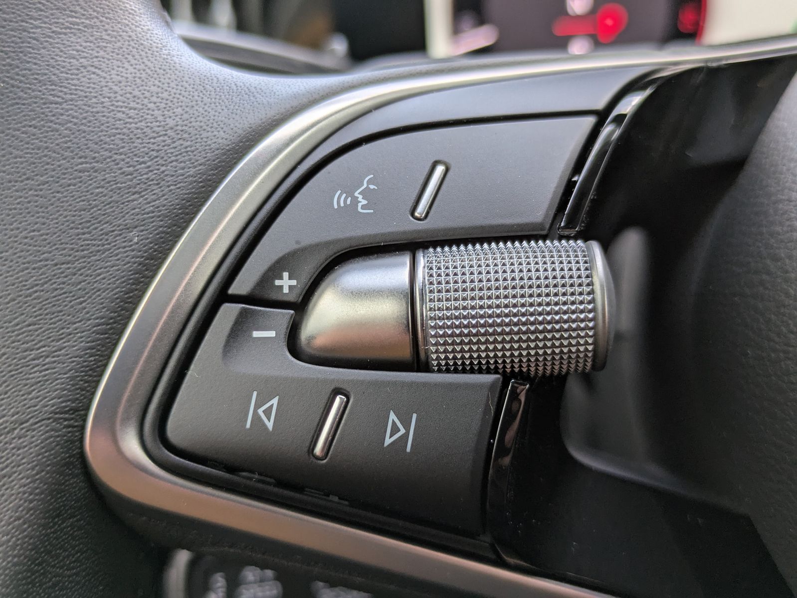 Fahrzeugabbildung SKODA Superb 2.0 TDI 4x4 Selection MATRIX*AHK*PANO*19"