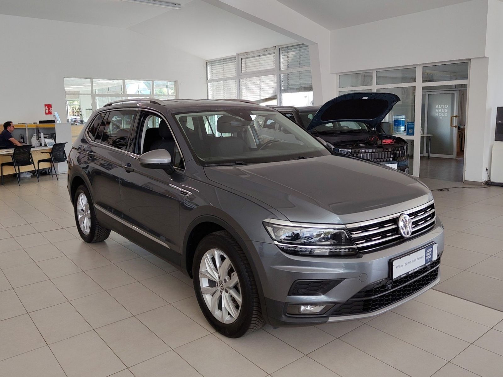 VW Tiguan Allspace 1.5 TSI Comfortline Allwetter Kl – Bild 5