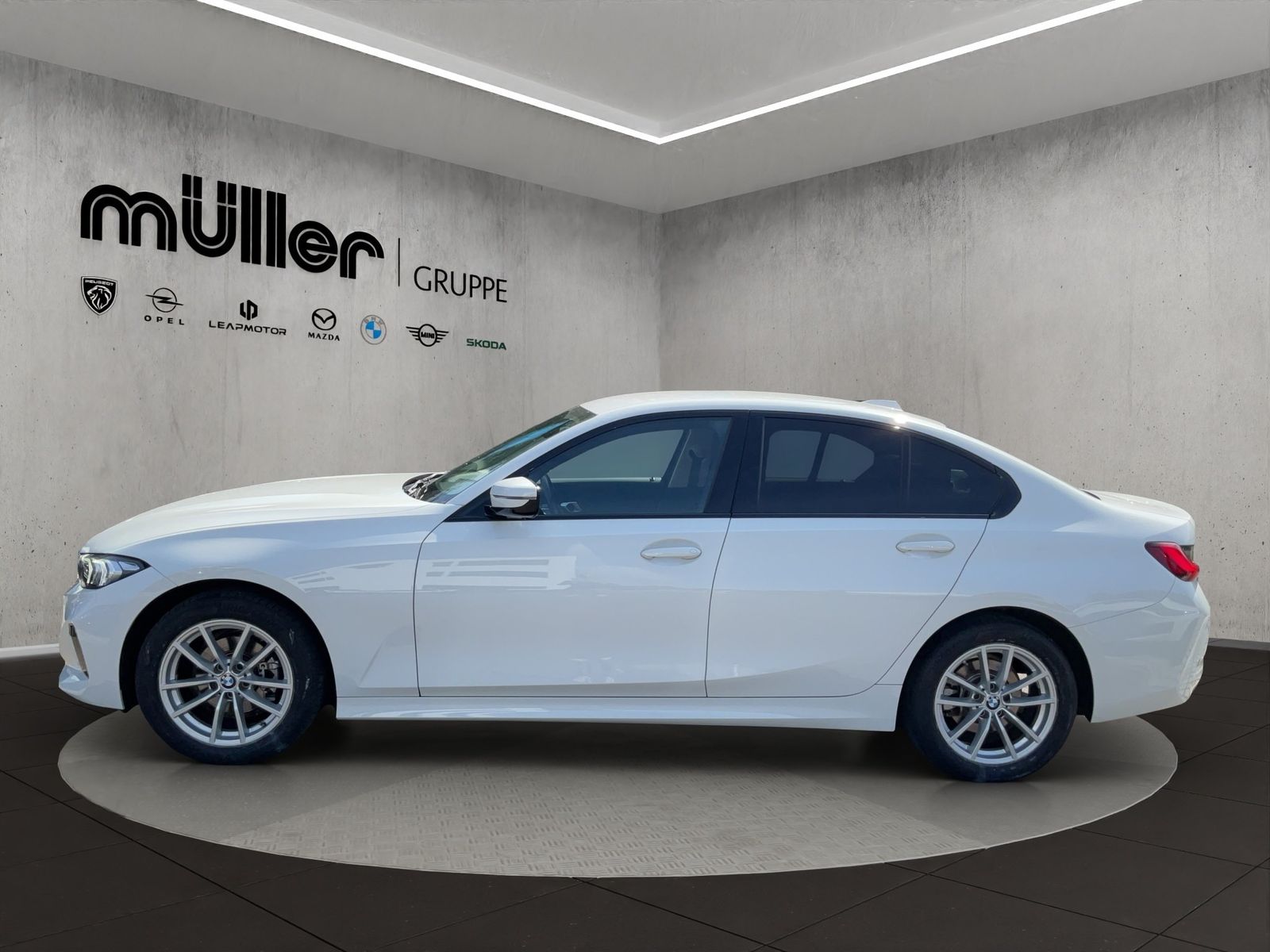 BMW 318i AUTOMATIK LIVE COCK PLUS DAB SHZ TEMPOMAT P foto 3