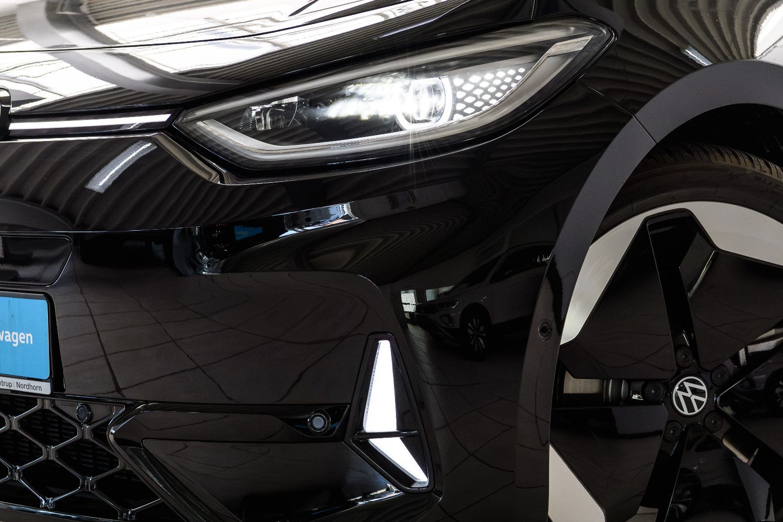 Fahrzeugabbildung Volkswagen ID.3 GTX IQ-LIGHT+AHK+PANO+360°-KAM+NAV+WÄRMEP.