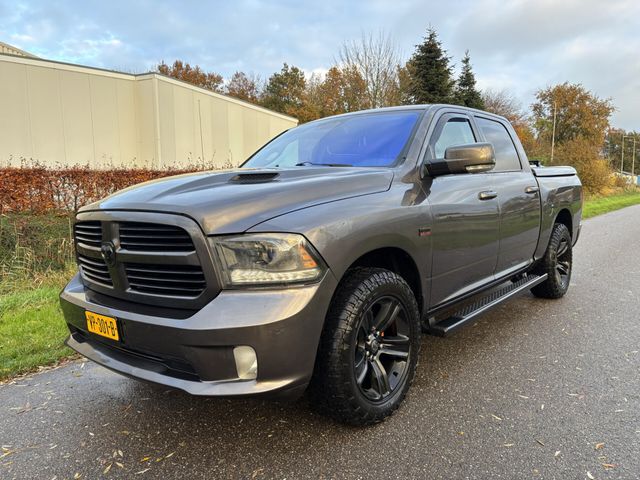 Dodge RAM Ram 1500 5.7 V8 4x4 Crew Cab 6'4 Sport / LEE