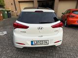 Hyundai i20 1.0 T-GDI 88kW blue Active Trend Active ... - Hyundai i20: Weiß