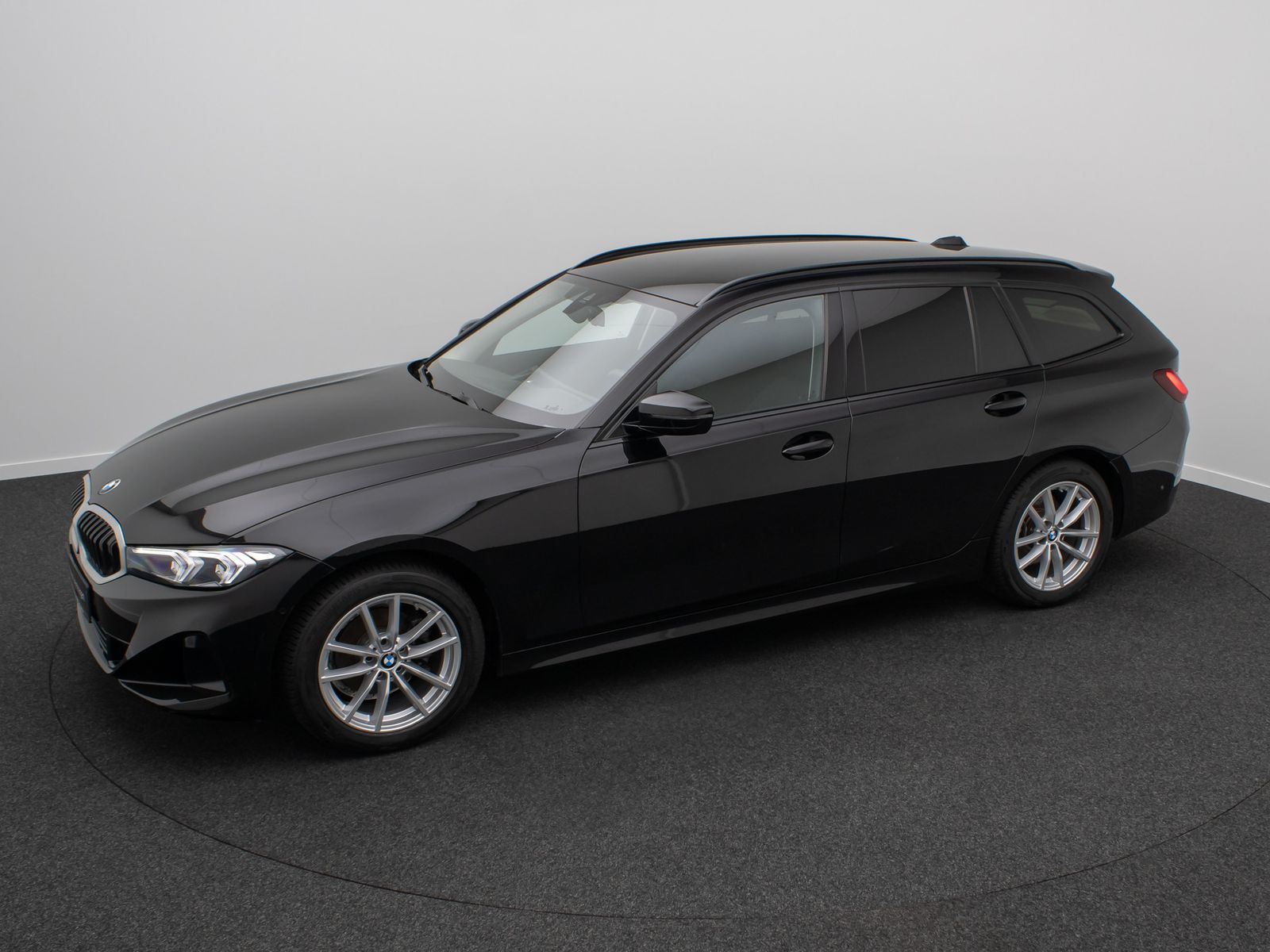 Fahrzeugabbildung BMW 318i GeschwindigReg Alarm HiFi Kamera Widscreen