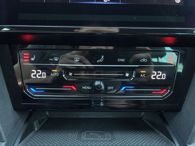 PASSAT VARIANT GTE 1.4 TSI DSG AZV+IQ.LIGHT+NAVI
