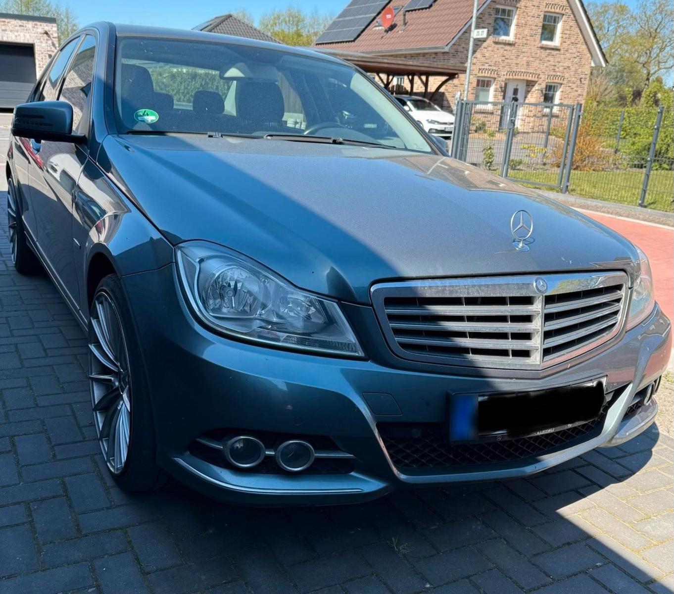 Mercedes-Benz C 220