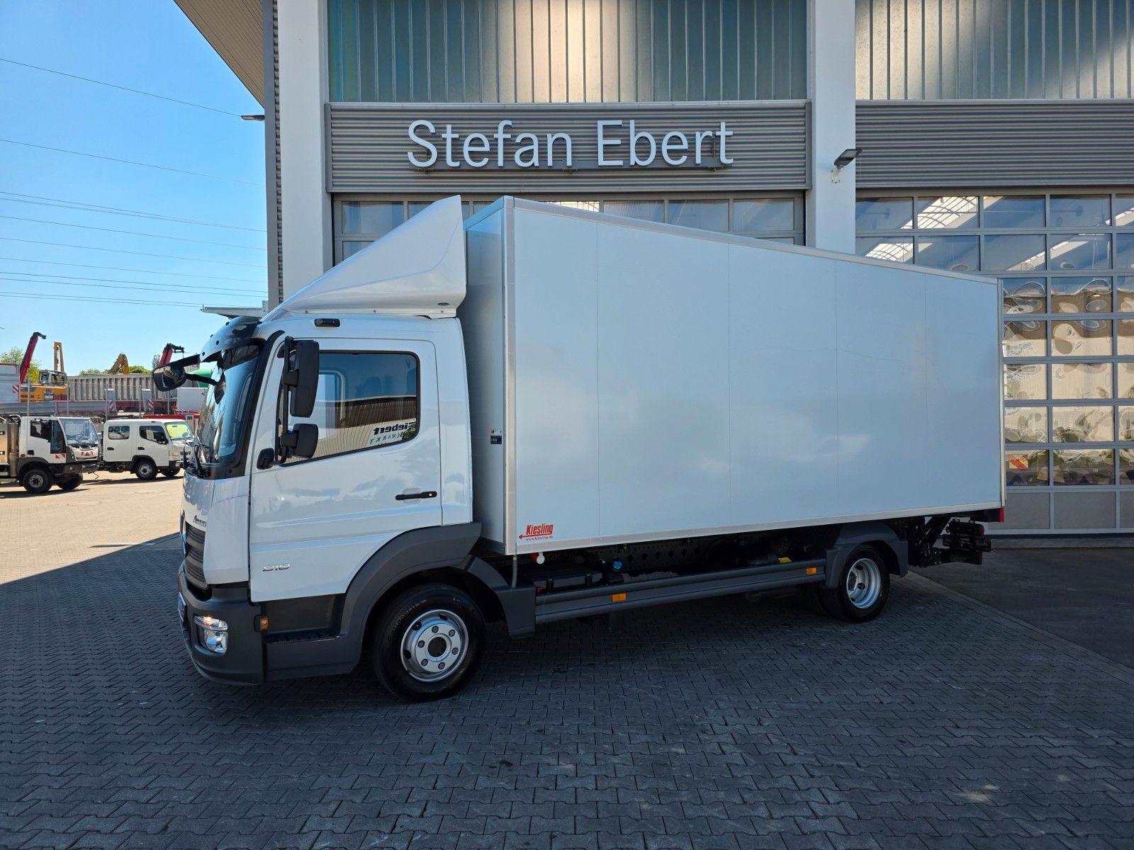 Fahrzeugabbildung Mercedes-Benz Atego 818 L ThermoKing V-600 Max LBW Klima