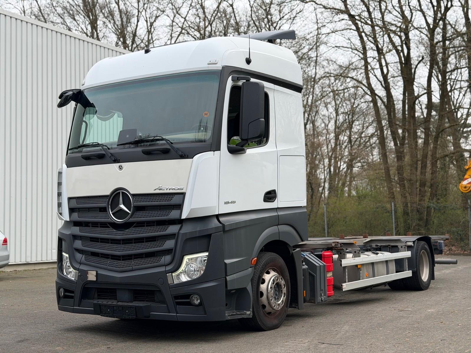 Mercedes-Benz Actros 1845 L nR BDF ACC Multimedia LED
