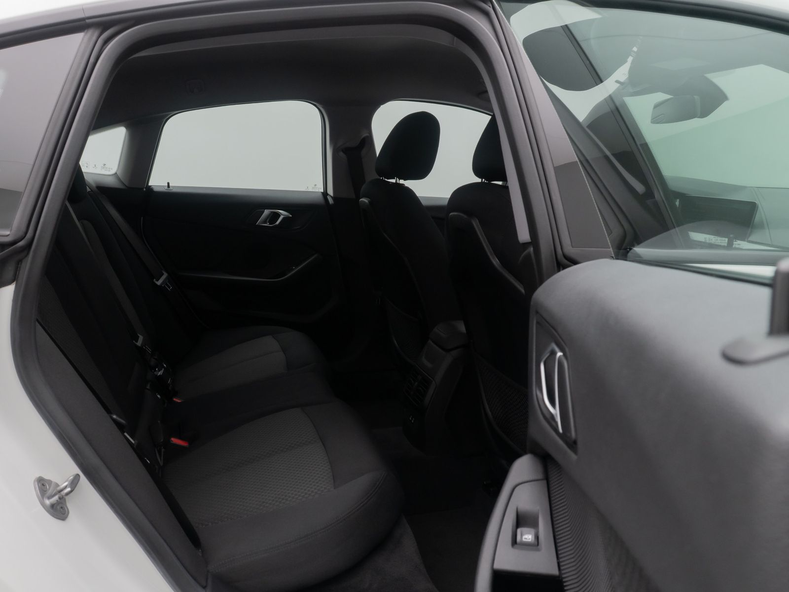 Fahrzeugabbildung BMW 216 Gran Coup&eacute; DAB GeschwindigReg PDC CockpitPr