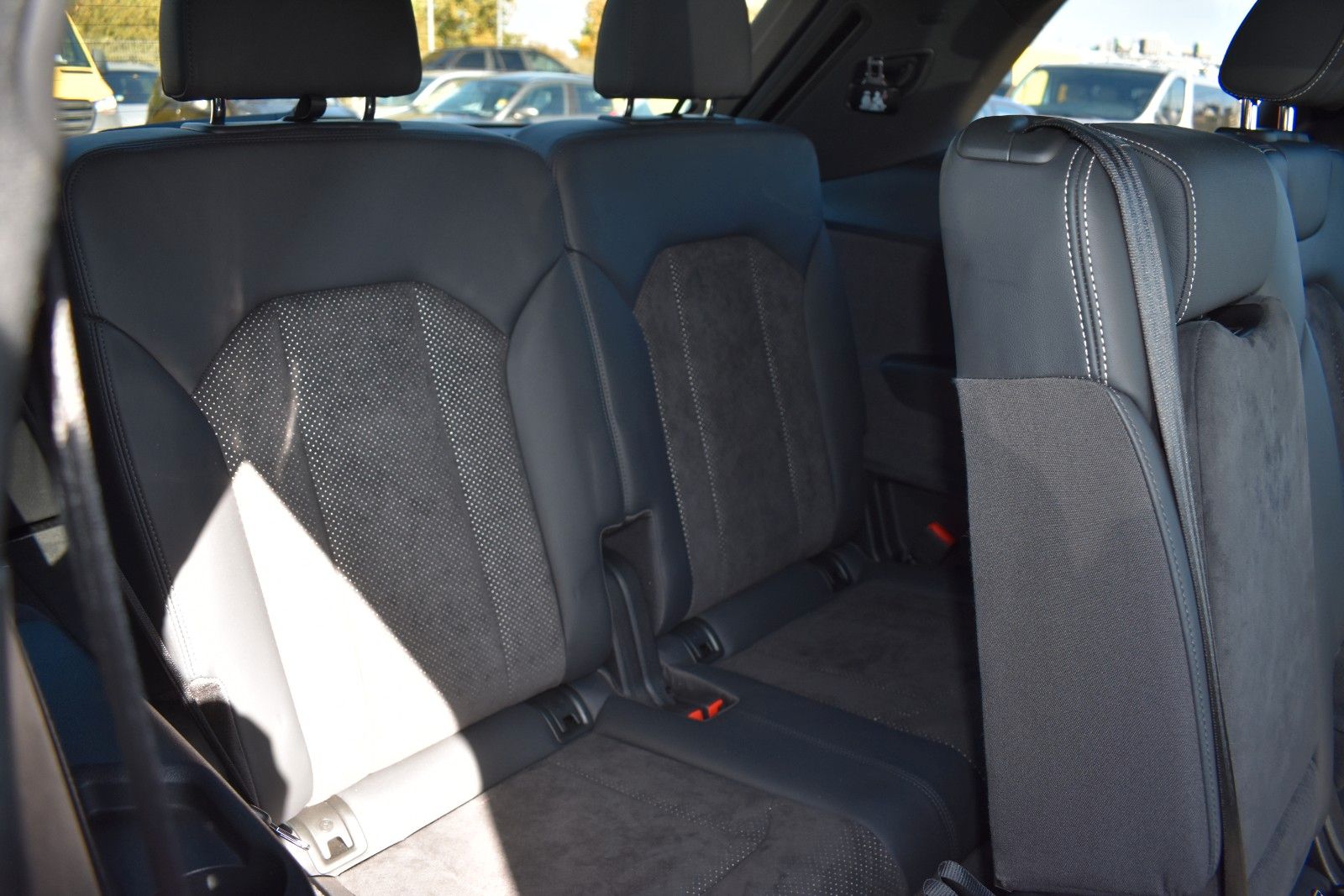 Fahrzeugabbildung Audi Q7 50 TDI quattro S Line/PANO/Night/7 Sitz/B&O
