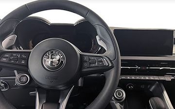 Alfa Romeo Leasing Angebot: Alfa Romeo Tonale 1.5 VGT Hybrid 118kW DCT TI Premium Leder