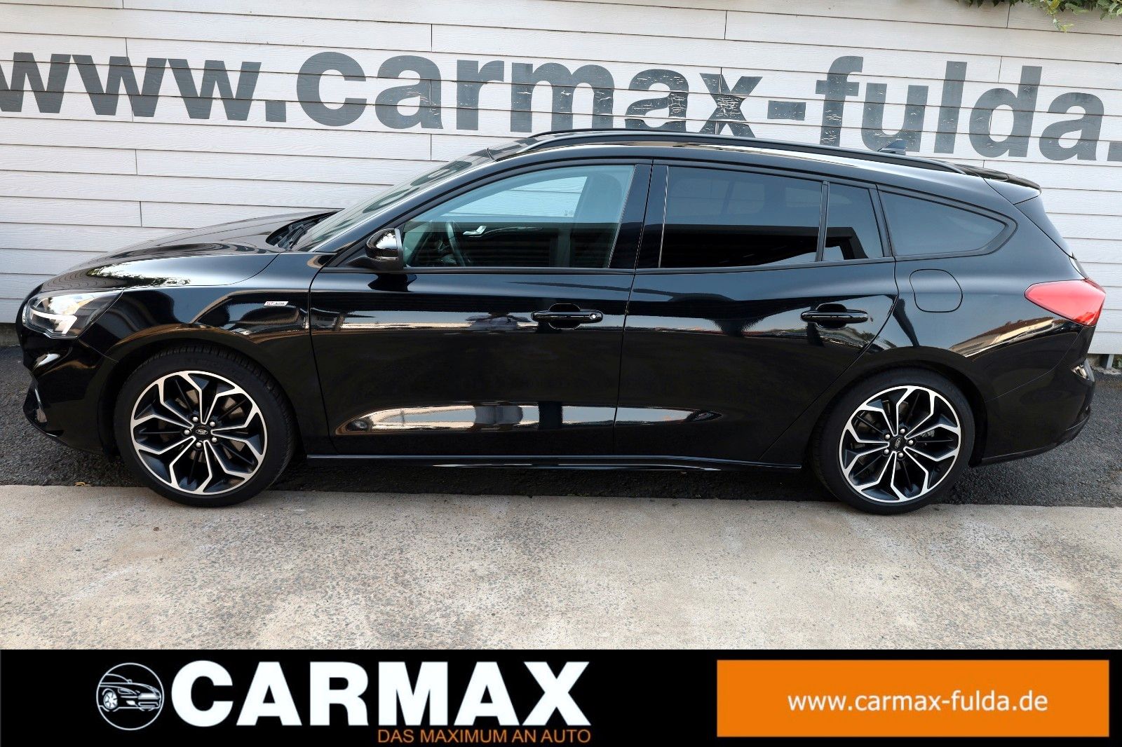 Fahrzeugabbildung Ford Focus Turnier ST-Line Navi,LED,SH,PDC,SR+WR