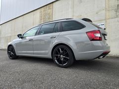 SKODA Octavia Combi RS 2.0TDI 184PS LED Navi DAB