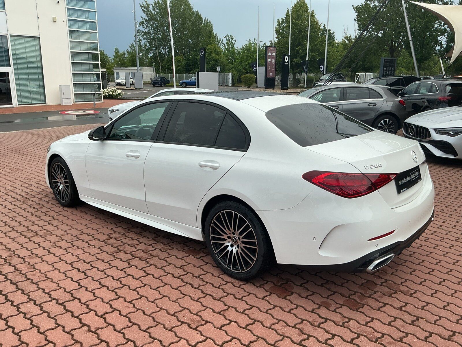 Mercedes-Benz C 200 AMG Edition PanoD 360Ka Nightp Mem Distro foto 6