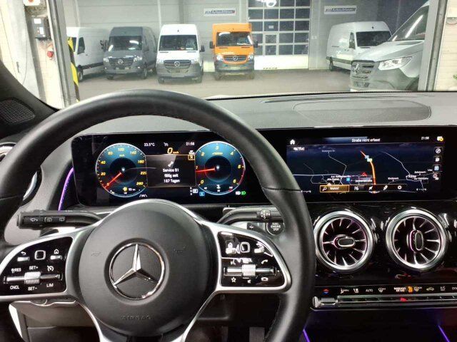 Fahrzeugabbildung Mercedes-Benz GLB 200d Progr AHK Pano MLED HighEndMBUX Busines
