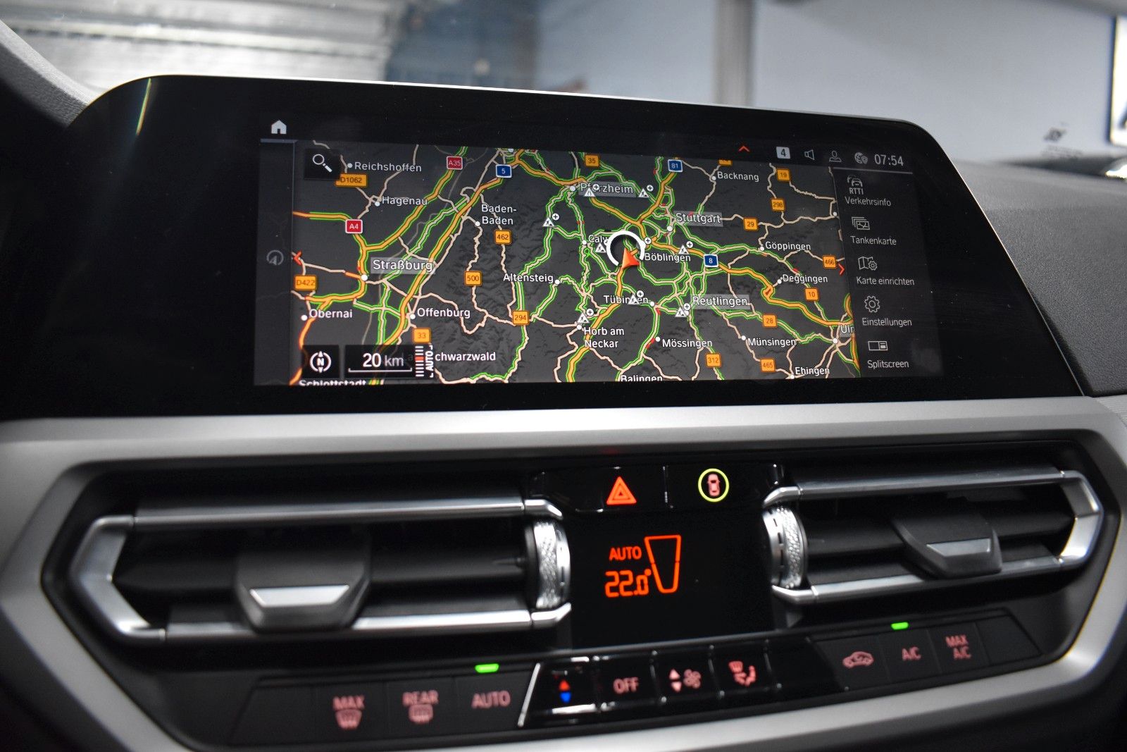 BMW 320 d Lim. LIVE COCKPIT SHZ LED PDC ALU foto 3