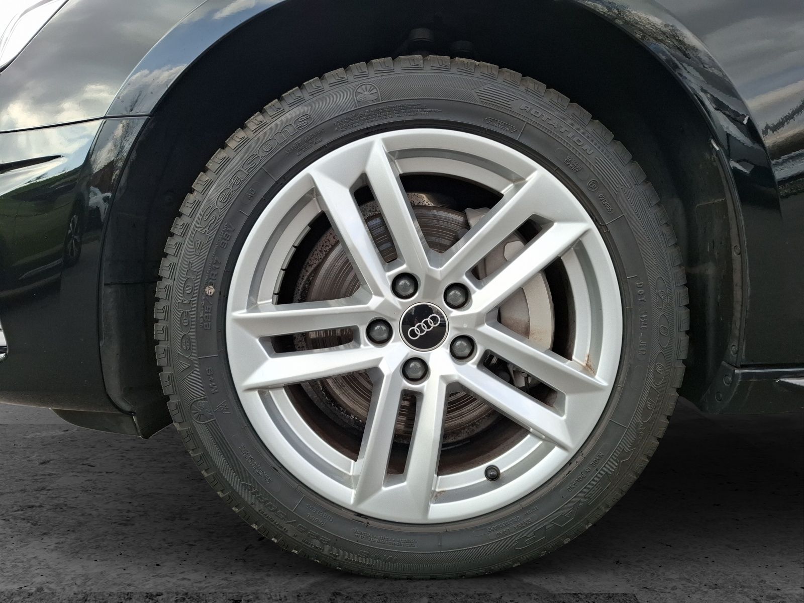 Fahrzeugabbildung Audi A4 Avant 40 TDI advanced S-tronic Navi AVC ACC P