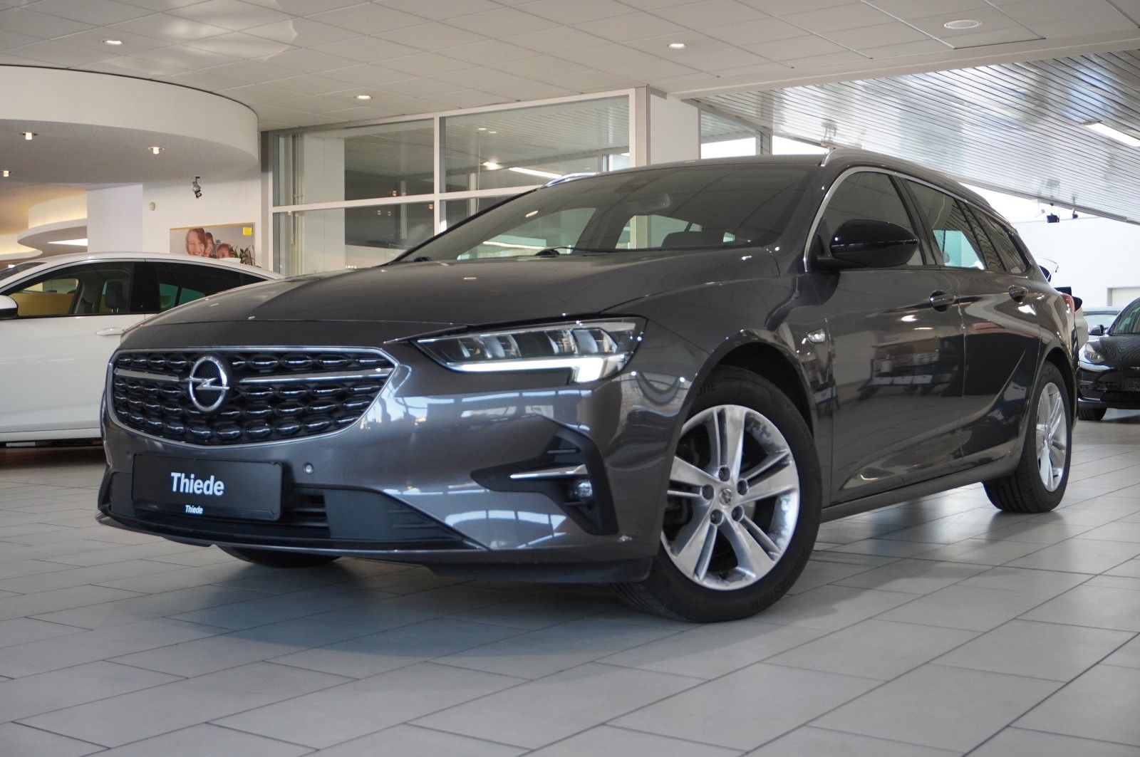 Fahrzeugabbildung Opel Insignia B ST 2.0D BUSINESS NAVI/LED/KAMERA/DAB+