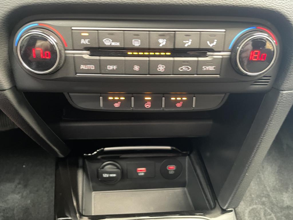Kia Ceed SW 1.5 T-GDI DCT Spirit