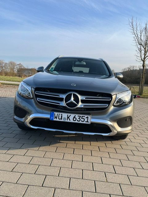 Image of Mercedes-Benz GLC 220