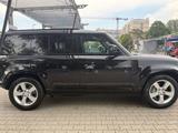 Land Rover Defender 3.0 D300 MHEV Sedona Edition 110 Se... - Land Rover Defender: Sedona Edition