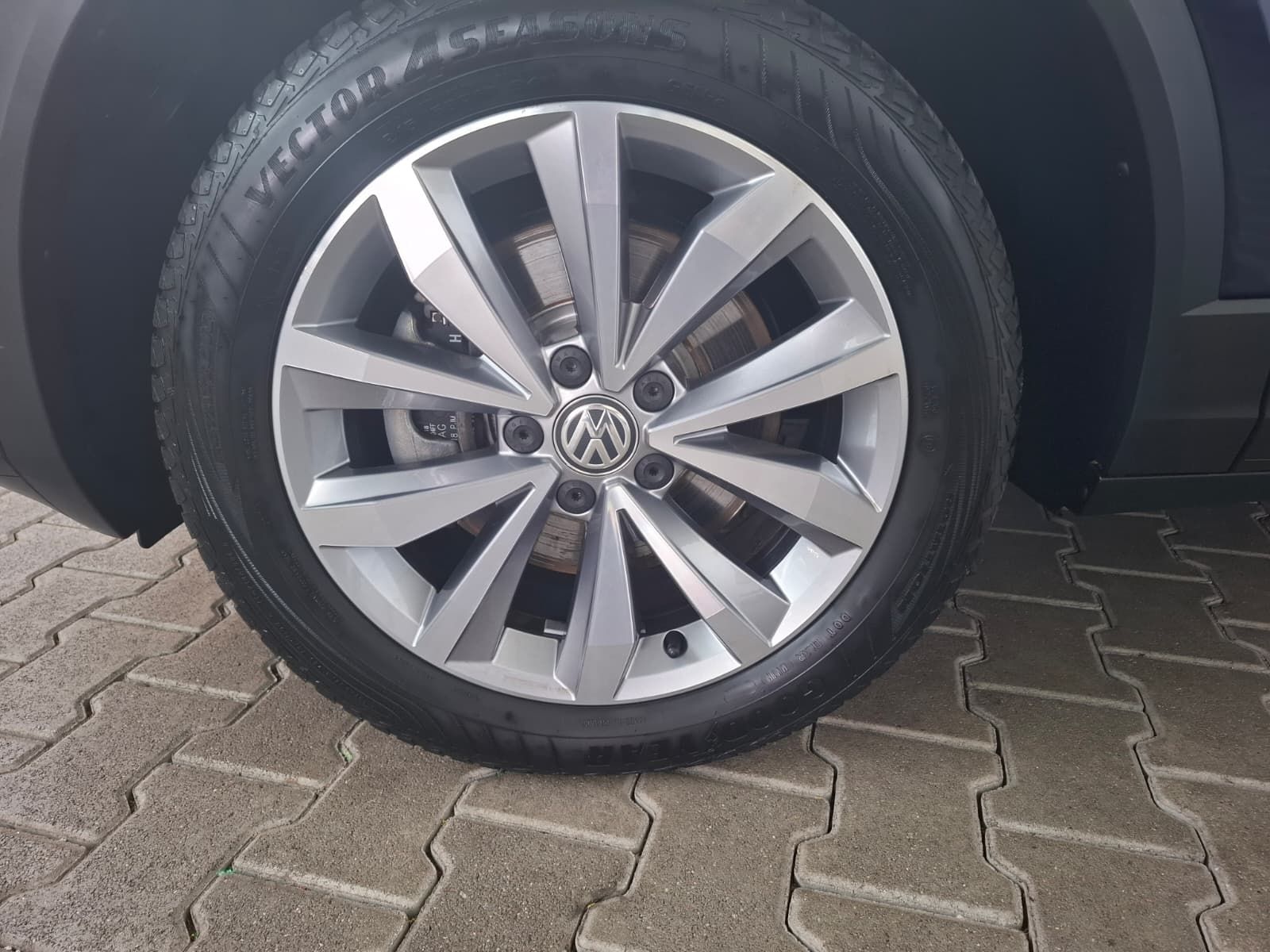 Fahrzeugabbildung Volkswagen T-Roc Style 2.0 TDI 4Motion +AHK+Navi+LaneAssist