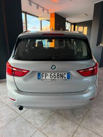 BMW 218 Gran Tourer - 11