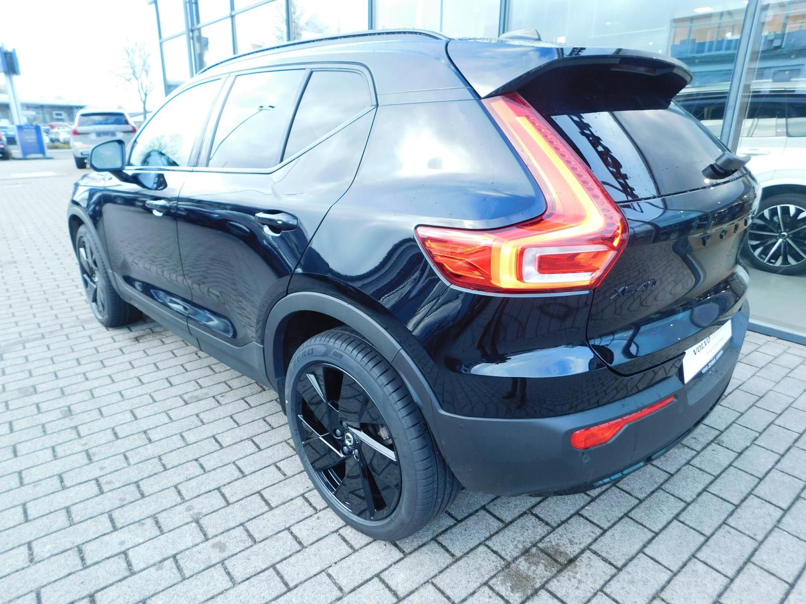 Fahrzeugabbildung Volvo XC40 B3 Plus Black Edition 'Standheizung'