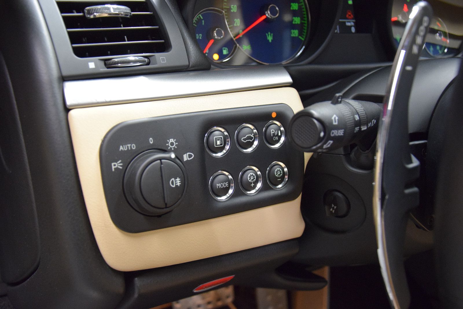 Fahrzeugabbildung Maserati Gran Turismo Sport Bi-Xenon PDC Leder Memory