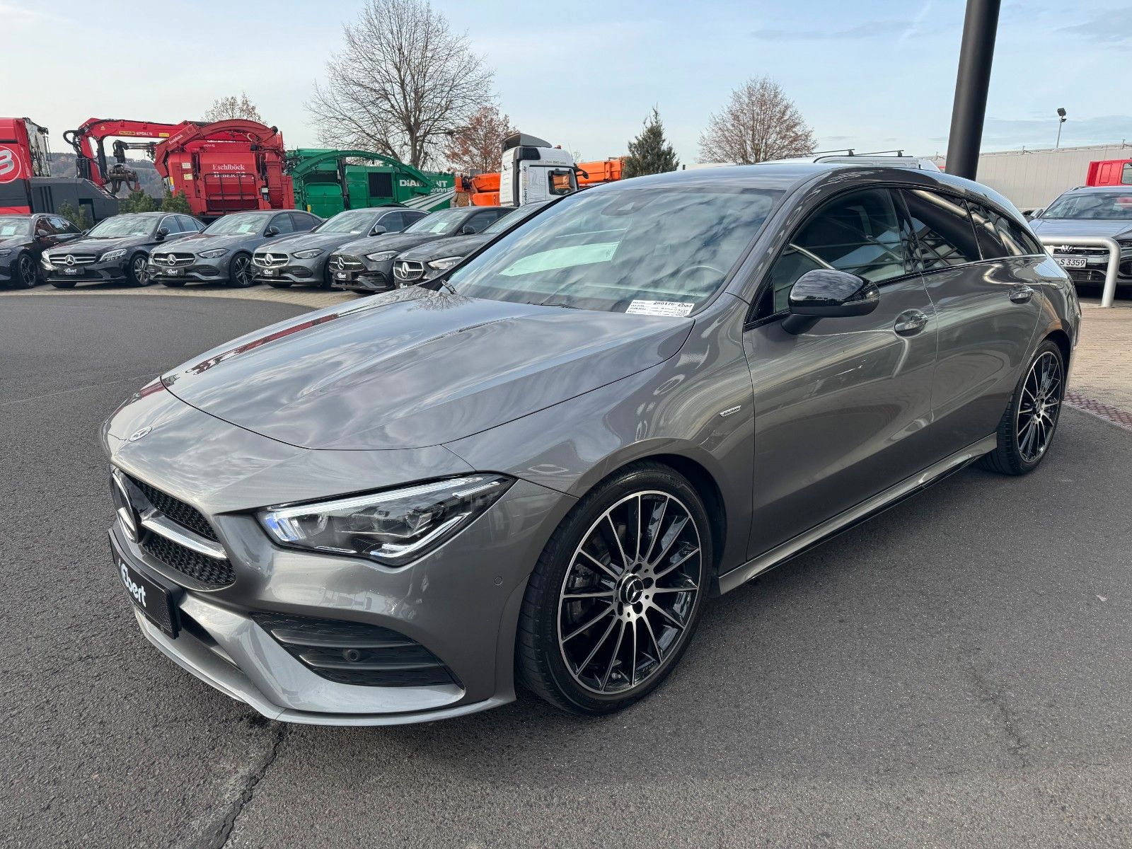 Fahrzeugabbildung Mercedes-Benz CLA 200d SB Edition+AMG+AHK+MultiBeam+Ambiente