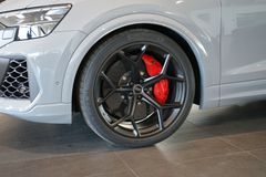 AUDI RSQ8 performance | B&O Advanced | Carbon | 305 AUDI RSQ8 performance | B&O Advanced | Carbon | 305