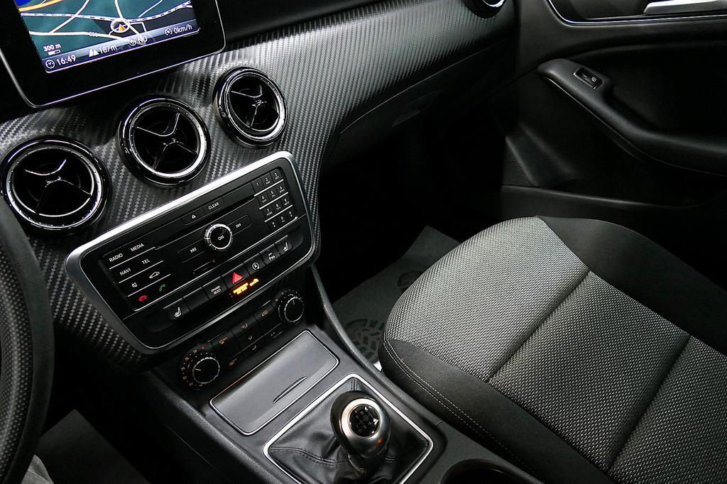 Mercedes-Benz GLA 180