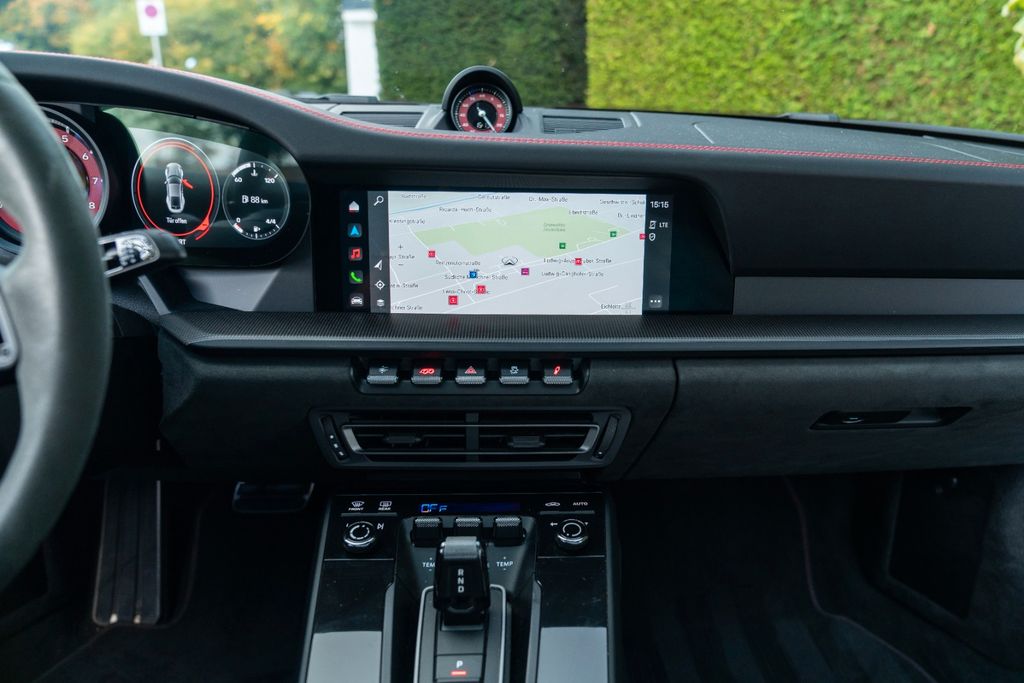 Porsche 992 Carrera 4 GTS/ MATRIX/ 18-WEGE/ LIFT/ BOSE Porsche 992 Carrera 4 GTS/ MATRIX/ 18-WEGE/ LIFT/ BOSE