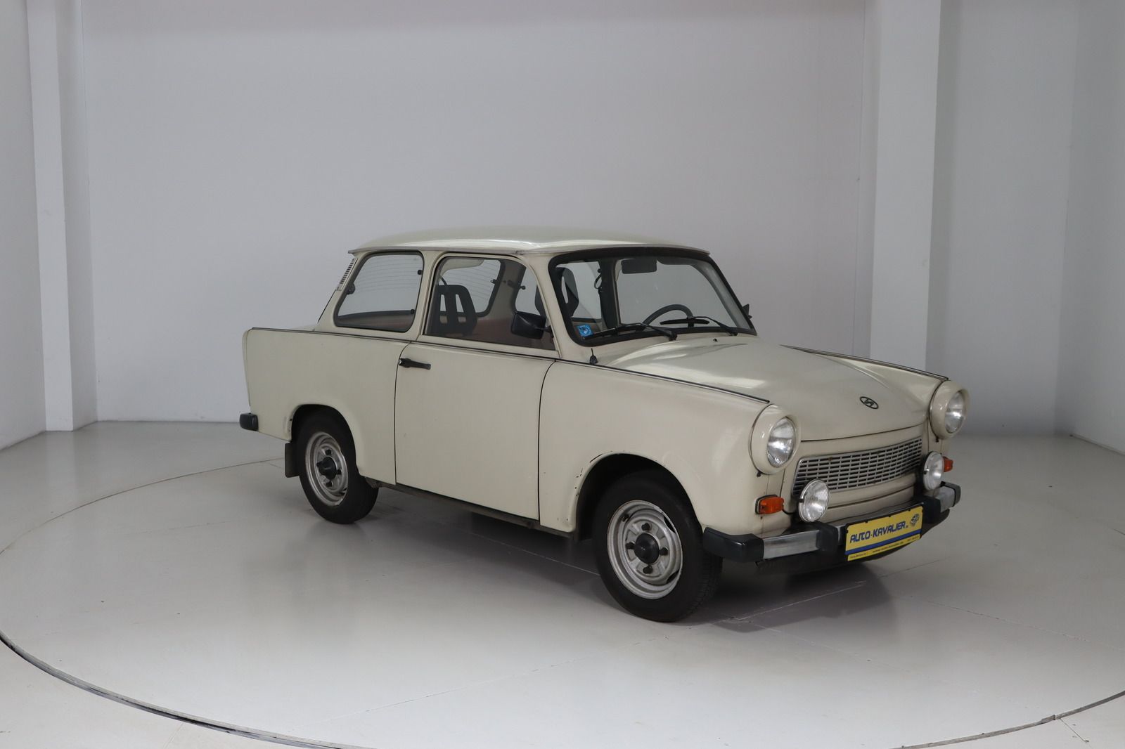 Fahrzeugabbildung Trabant 601 s deluxe HU/AU neu 1. Hand Top-Zustand
