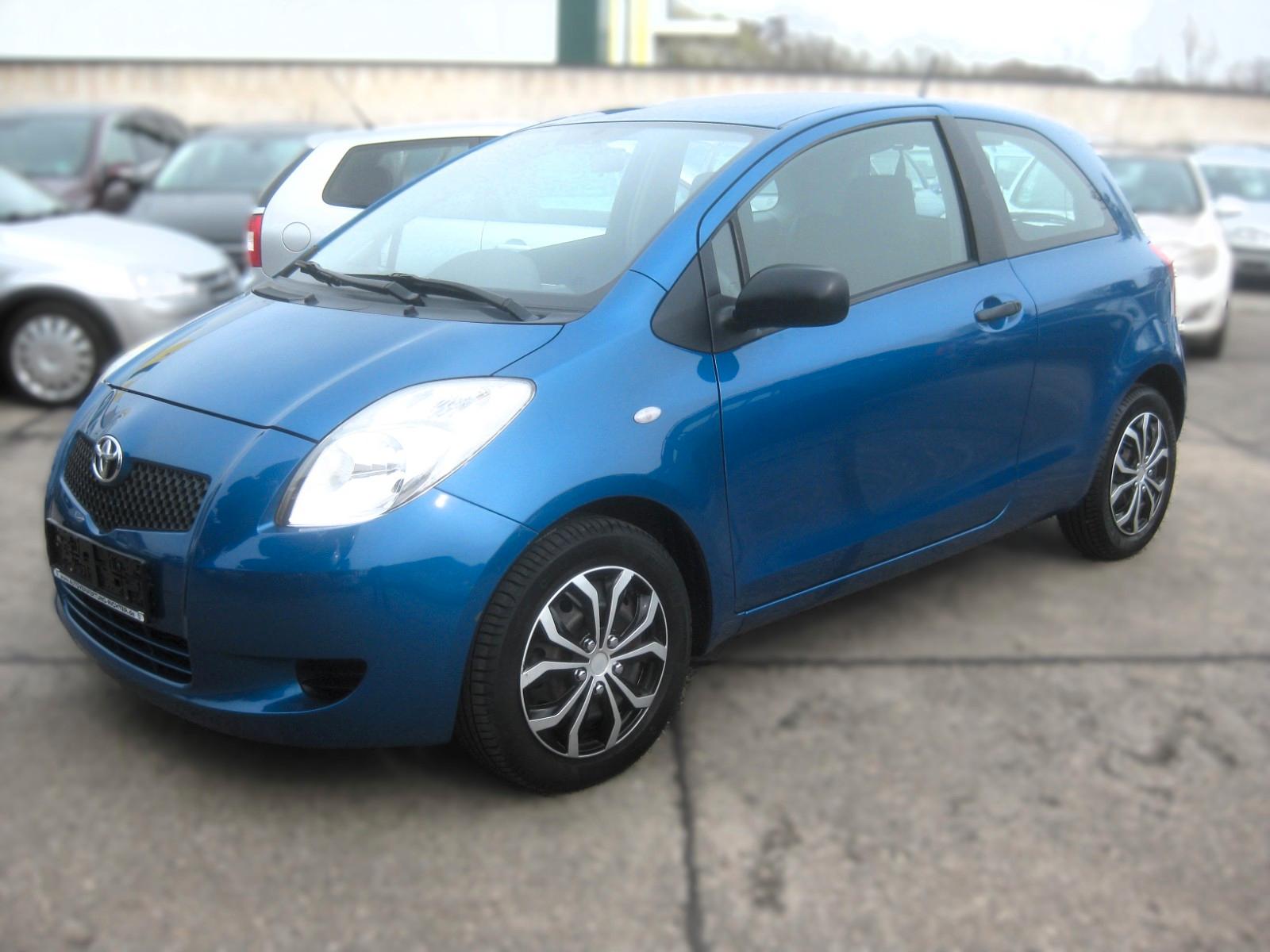 Toyota Yaris Cool * Kuppl. Service + TÜV neu *