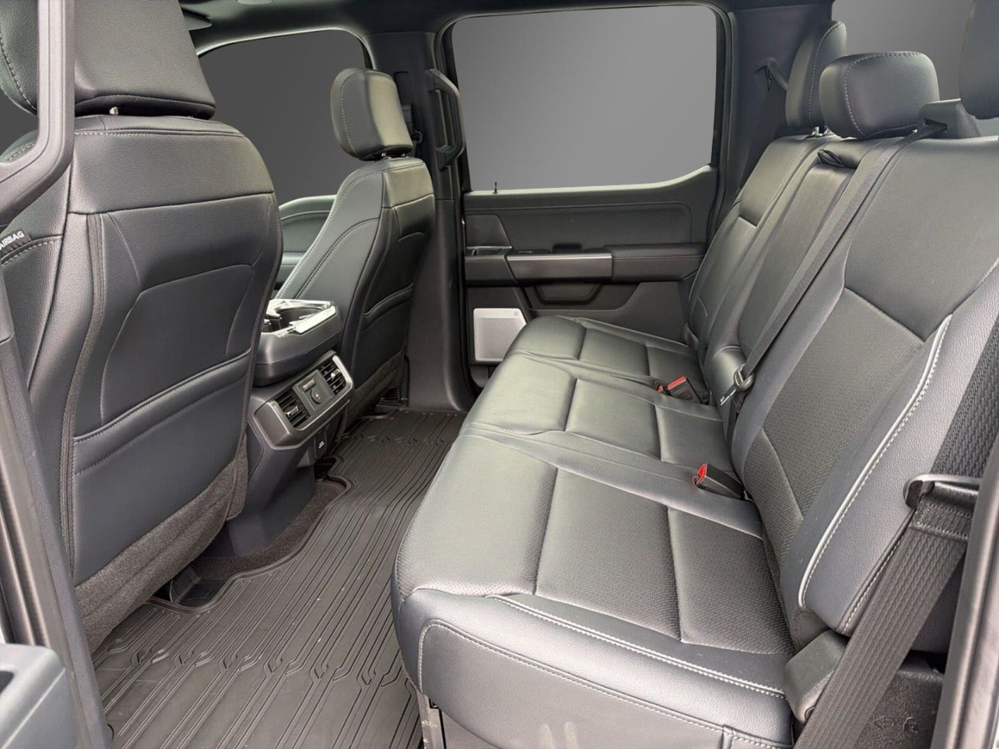 Fahrzeugabbildung Ford F 150 Lariat Black MY25 5,0-V8 4x4 SuperCrew-Vol