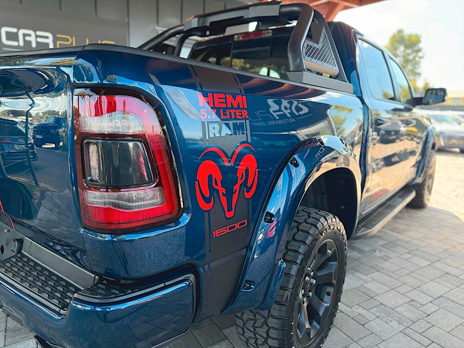 Fahrzeugabbildung Dodge RAM 5.7 V8 HEMI Night-Edition Offroad 4x4  LPG
