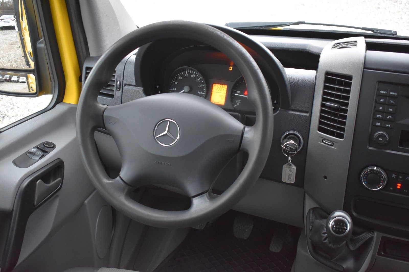 Fahrzeugabbildung Mercedes-Benz Sprinter II Pritsche/DoKa 316 CDI AHK