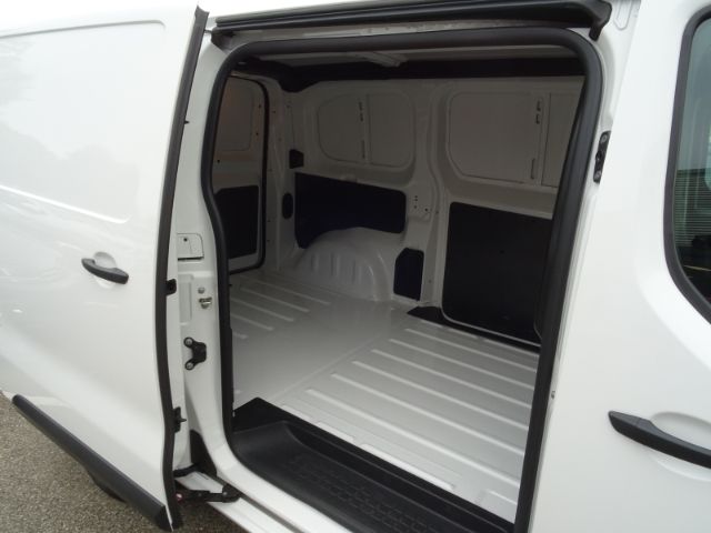 Fahrzeugabbildung Citroën Jumpy 2.0 BlueHDI 120 FAP Club M L2H1 Einparkhil