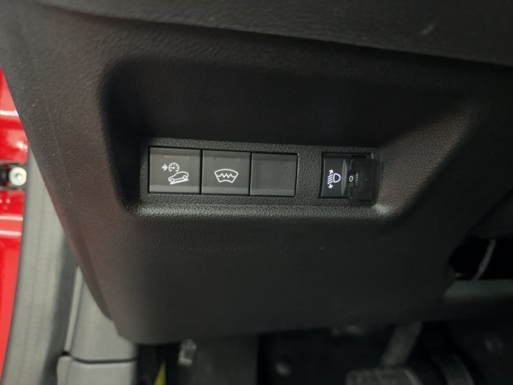 Fahrzeugabbildung Jeep Avenger e-Hybrid Altitude ALLWETTER NAVI WINTER
