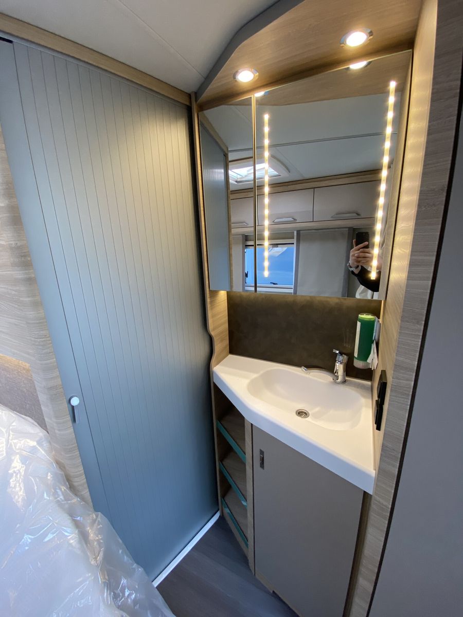 Fahrzeugabbildung Knaus Van TI PLUS PLATINUM SELECTION 700 LF Allrad,AHK